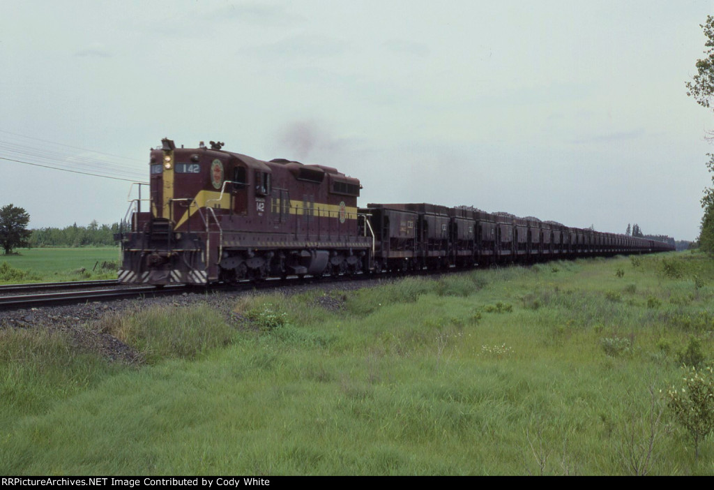 Duluth Missabe and Iron Range SD9 142